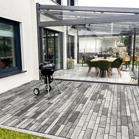 Bohnapartments Luxury Villa Berlin - 210Qm - Wintergarten - Kamin - 4 Kostenlose Parkplaetze - 6 Schlafzimmer - Neubau - Luxusausstattung Birkenwerder Eksteriør bilde