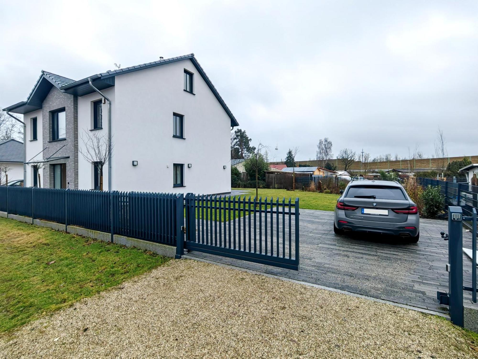Bohnapartments Luxury Villa Berlin - 210Qm - Wintergarten - Kamin - 4 Kostenlose Parkplaetze - 6 Schlafzimmer - Neubau - Luxusausstattung Birkenwerder Eksteriør bilde