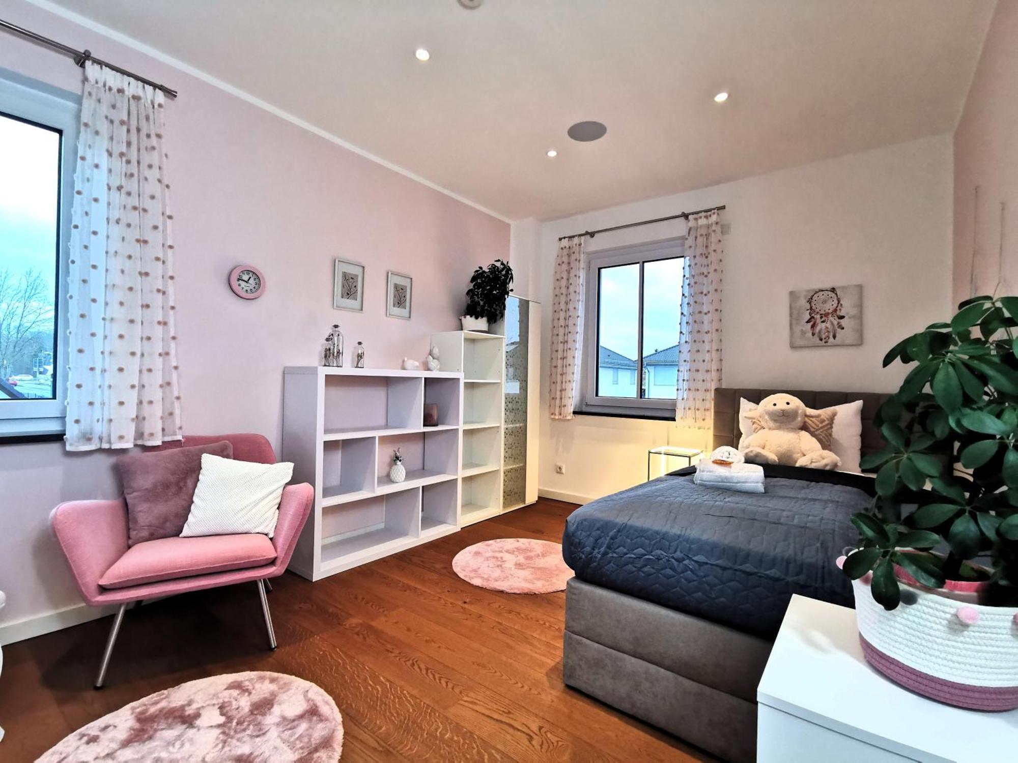 Bohnapartments Luxury Villa Berlin - 210Qm - Wintergarten - Kamin - 4 Kostenlose Parkplaetze - 6 Schlafzimmer - Neubau - Luxusausstattung Birkenwerder Eksteriør bilde
