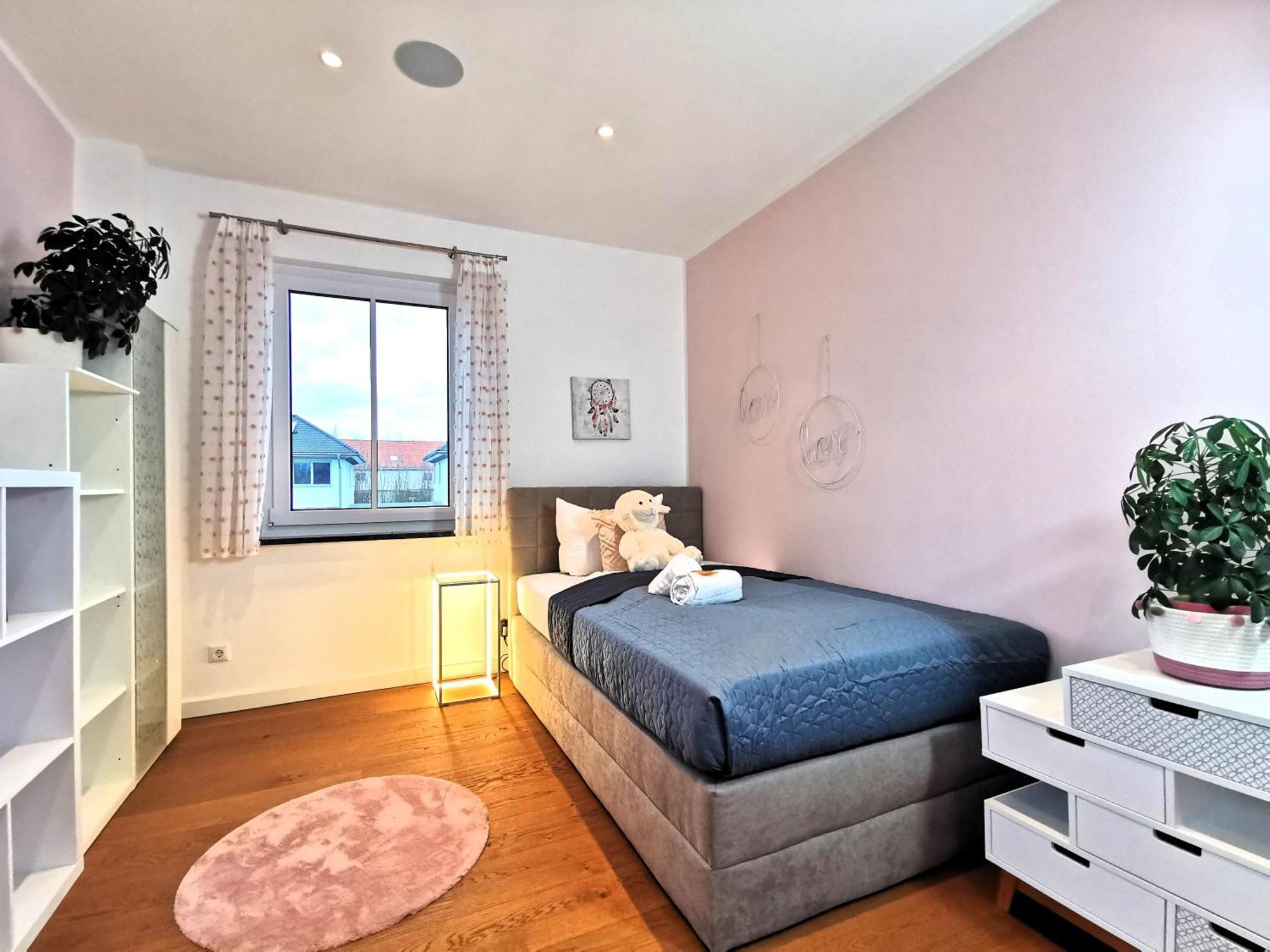 Bohnapartments Luxury Villa Berlin - 210Qm - Wintergarten - Kamin - 4 Kostenlose Parkplaetze - 6 Schlafzimmer - Neubau - Luxusausstattung Birkenwerder Eksteriør bilde