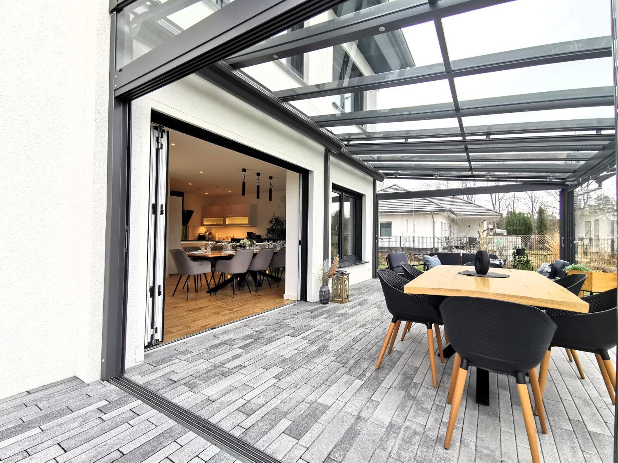 Bohnapartments Luxury Villa Berlin - 210Qm - Wintergarten - Kamin - 4 Kostenlose Parkplaetze - 6 Schlafzimmer - Neubau - Luxusausstattung Birkenwerder Eksteriør bilde