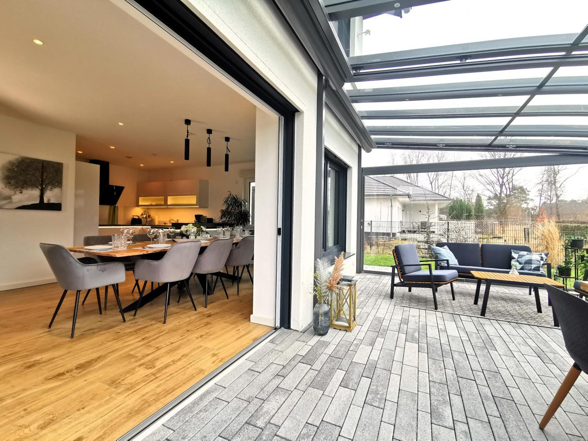 Bohnapartments Luxury Villa Berlin - 210Qm - Wintergarten - Kamin - 4 Kostenlose Parkplaetze - 6 Schlafzimmer - Neubau - Luxusausstattung Birkenwerder Eksteriør bilde