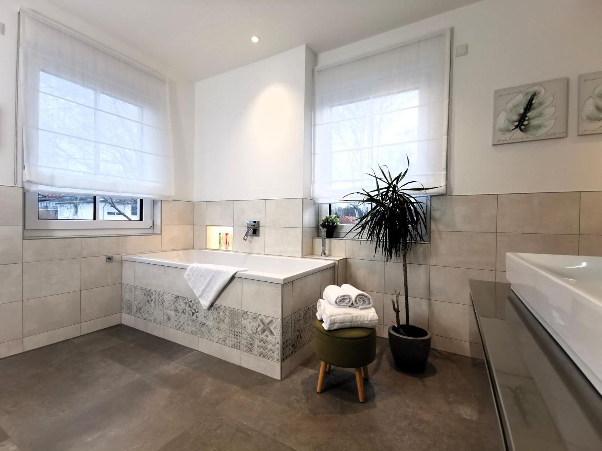 Bohnapartments Luxury Villa Berlin - 210Qm - Wintergarten - Kamin - 4 Kostenlose Parkplaetze - 6 Schlafzimmer - Neubau - Luxusausstattung Birkenwerder Eksteriør bilde